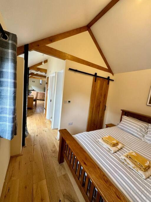 The Paws And Wander Hideaway Villa Mitchel Troy ภายนอก รูปภาพ